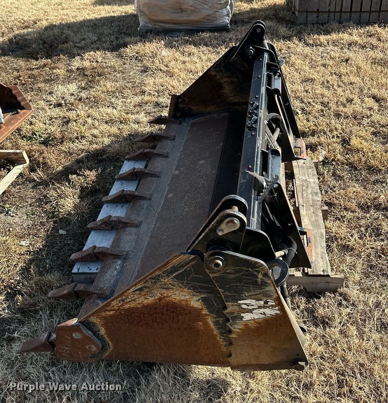 image for item OK9225 Kubota CB2580  skid steer four-in-one bucket