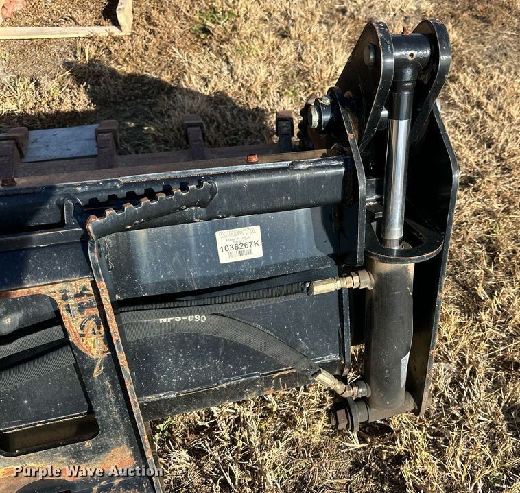 image for item OK9225 Kubota CB2580  skid steer four-in-one bucket