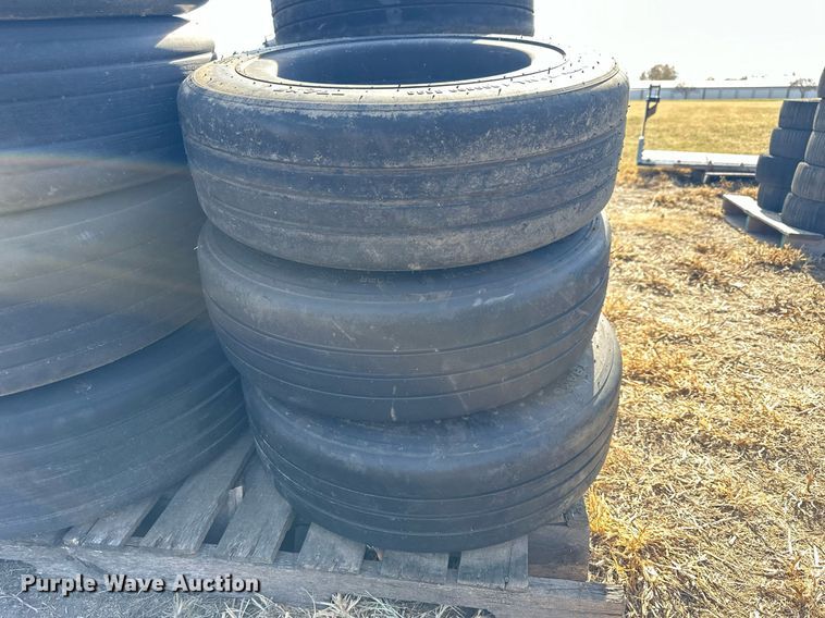 image for item OK9237 (15) tires and wheels