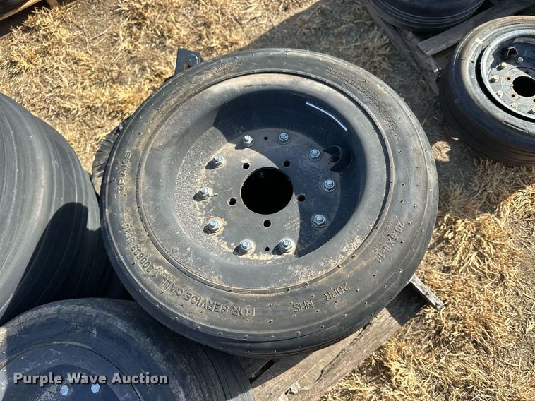 image for item OK9237 (15) tires and wheels