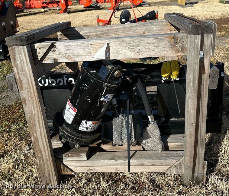 image for item OK9252 Kubota SA35  skid steer auger