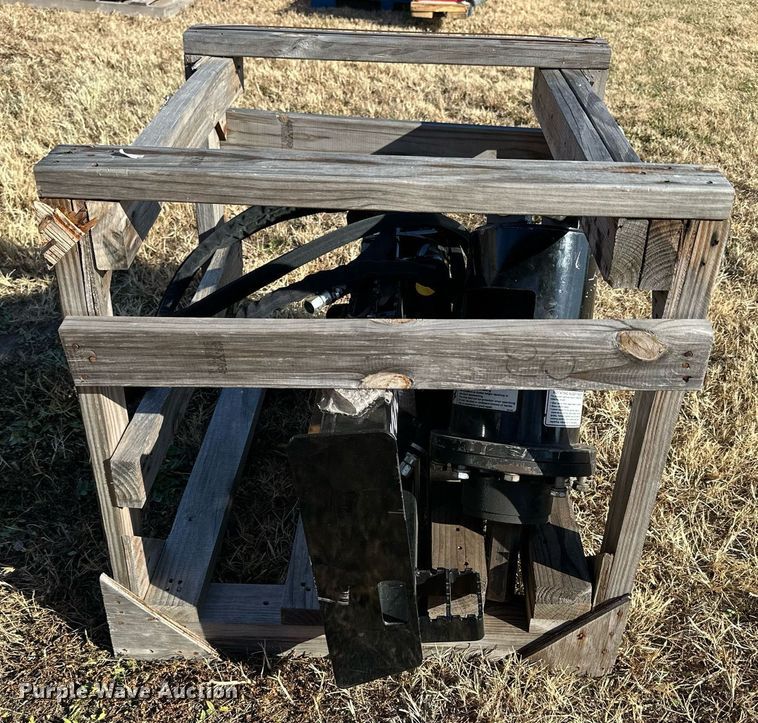 image for item OK9252 Kubota SA35  skid steer auger