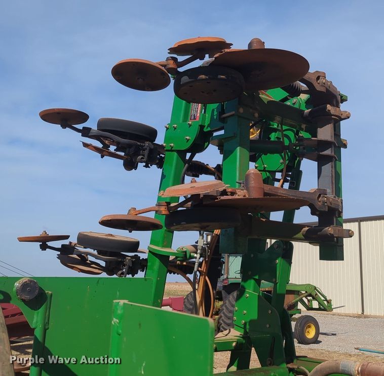 image for item OL9080 John Deere 2510H  NH3 applicator