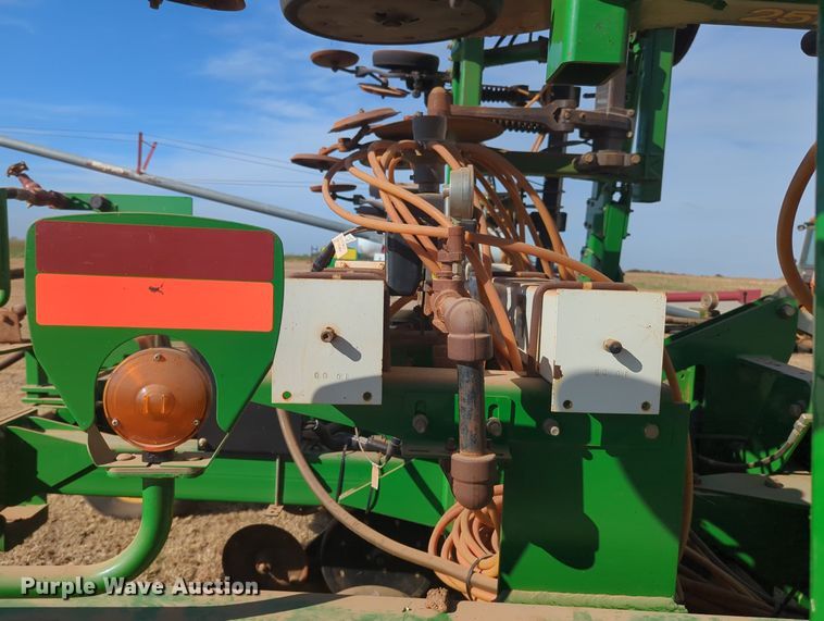 image for item OL9080 John Deere 2510H  NH3 applicator