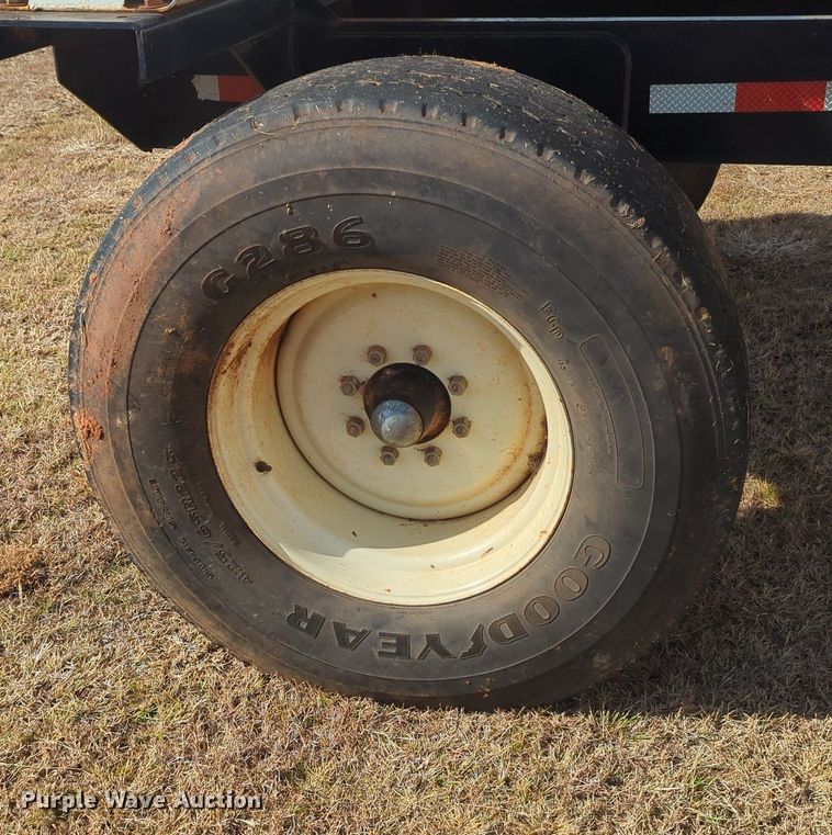 image for item OL9083 Behnke  anhydrous trailer