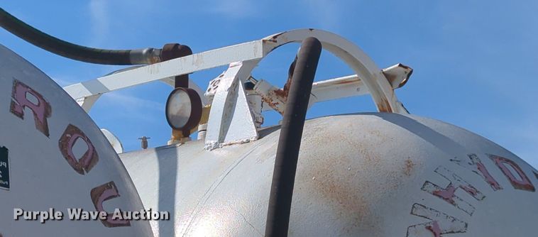 image for item OL9084 Behnke  anhydrous trailer