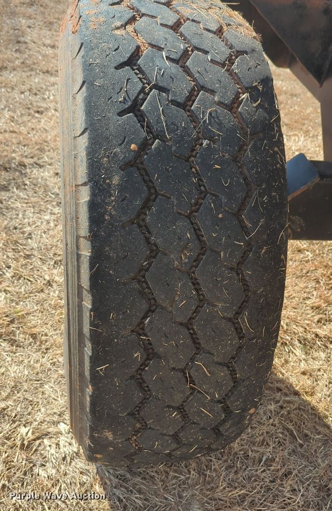 image for item OL9084 Behnke  anhydrous trailer