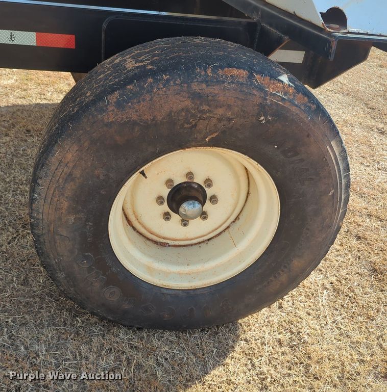 image for item OL9084 Behnke  anhydrous trailer