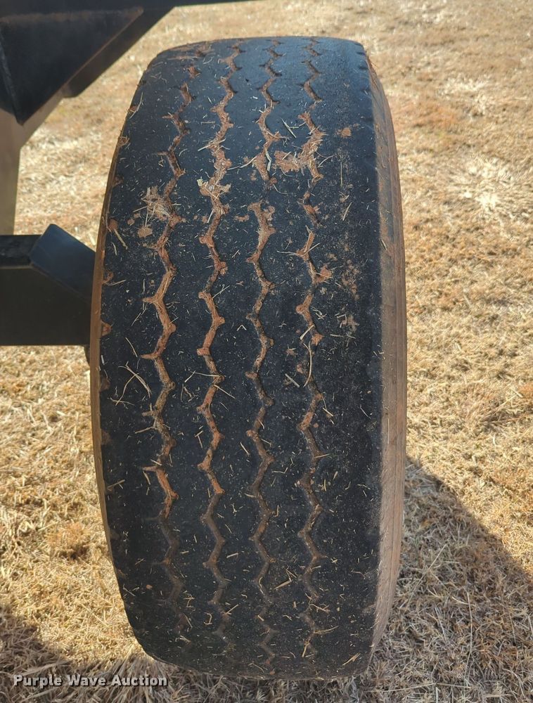 image for item OL9084 Behnke  anhydrous trailer