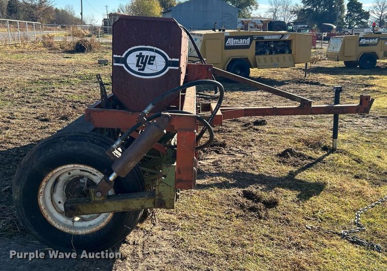image for item OM9190 Tye 304-4520  grain drill
