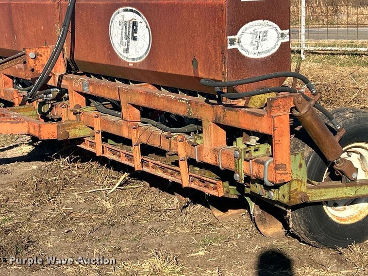 image for item OM9190 Tye 304-4520  grain drill