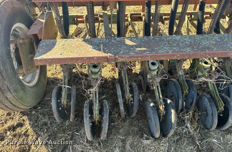 image for item OM9190 Tye 304-4520  grain drill