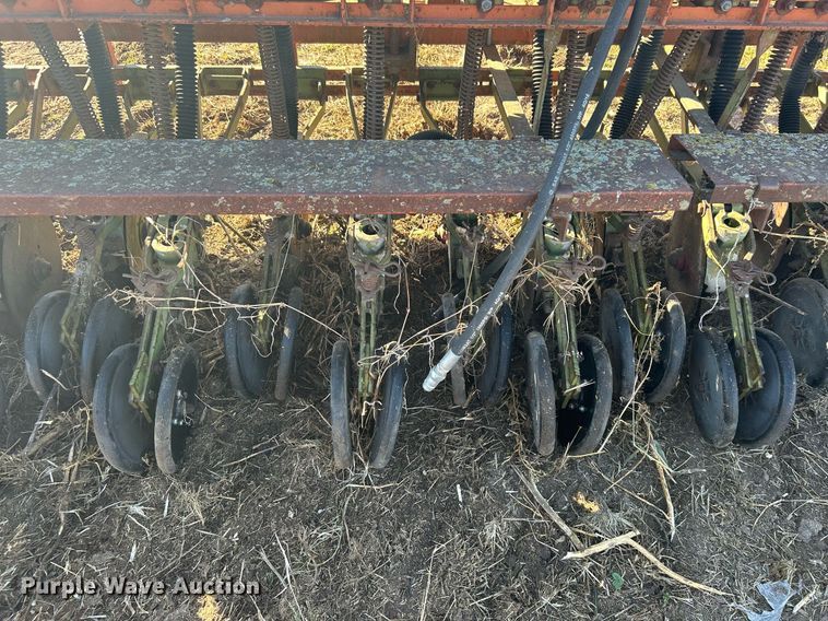 image for item OM9190 Tye 304-4520  grain drill