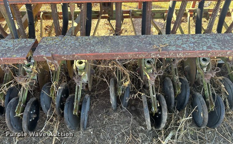 image for item OM9190 Tye 304-4520  grain drill