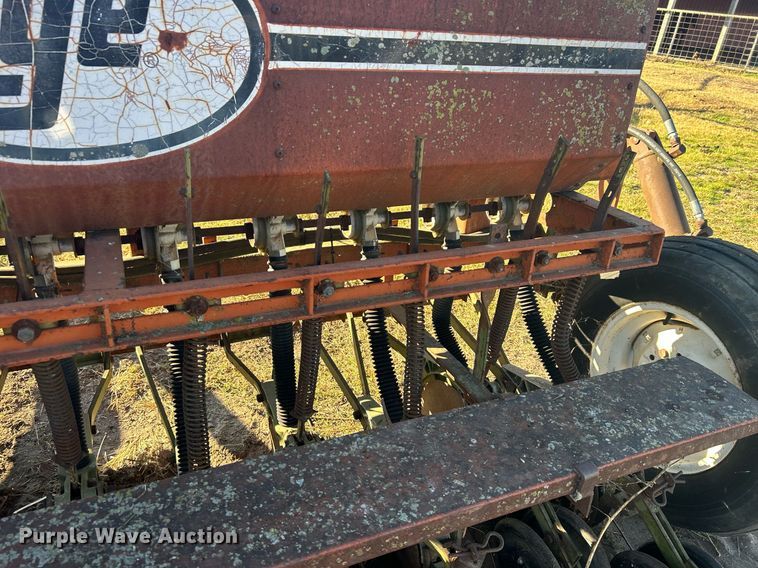 image for item OM9190 Tye 304-4520  grain drill