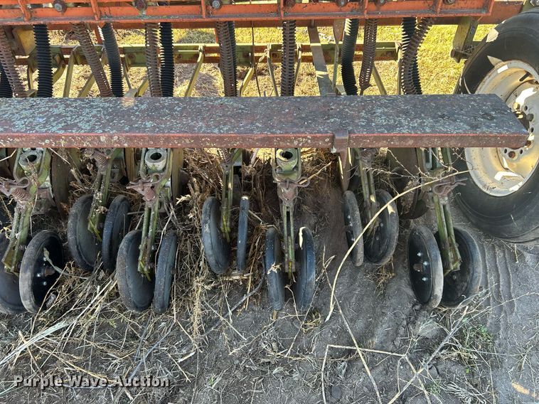 image for item OM9190 Tye 304-4520  grain drill