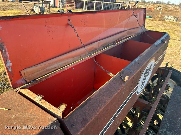 image for item OM9190 Tye 304-4520  grain drill