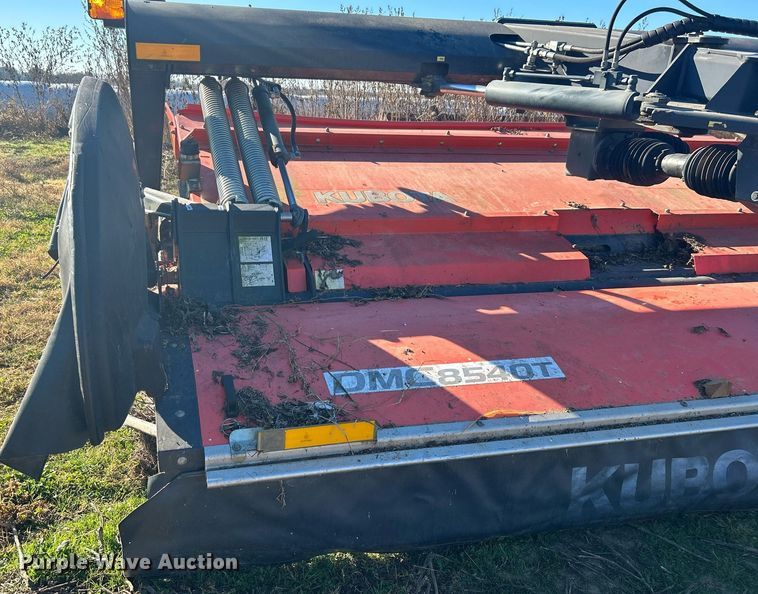 image for item OM9191 2015 Kubota DMC8540T  windrower