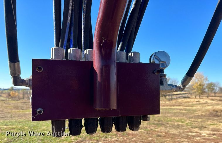 image for item OM9193 Big Red  squeeze chute