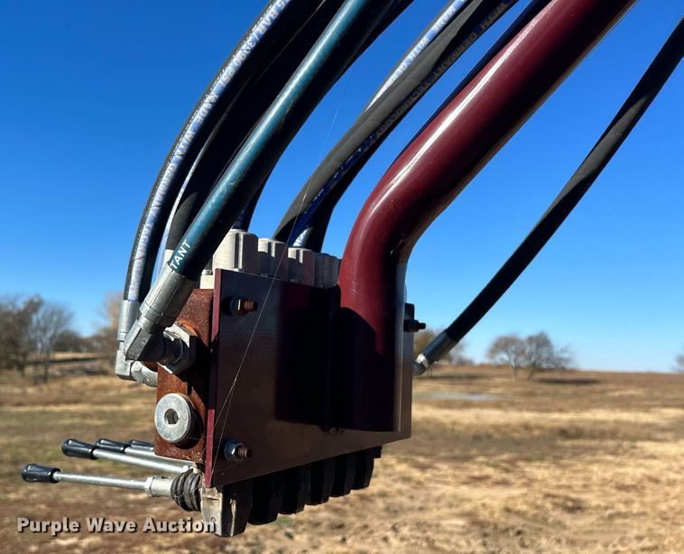 image for item OM9193 Big Red  squeeze chute