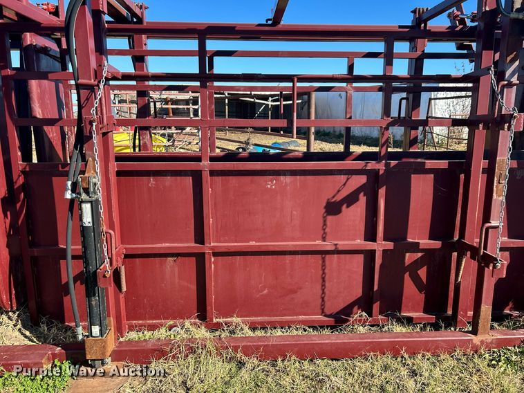 image for item OM9193 Big Red  squeeze chute