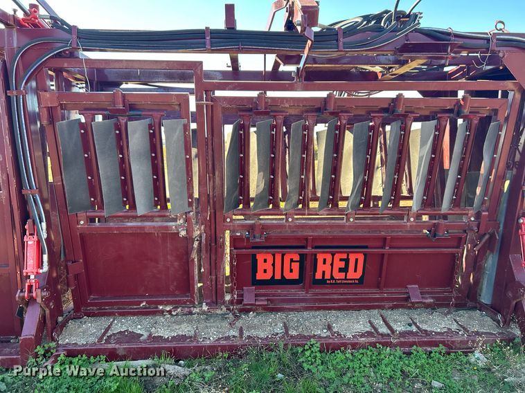 image for item OM9193 Big Red  squeeze chute