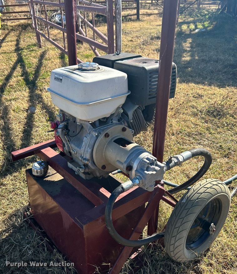 image for item OM9193 Big Red  squeeze chute