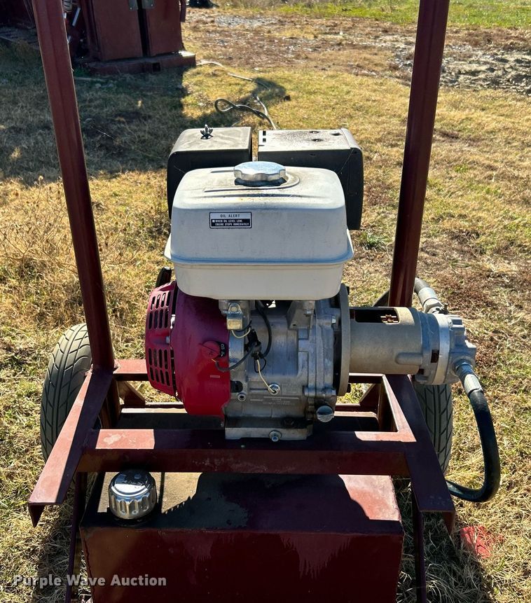 image for item OM9193 Big Red  squeeze chute