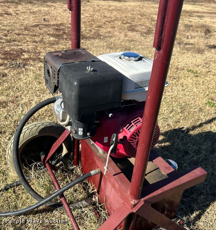 image for item OM9193 Big Red  squeeze chute