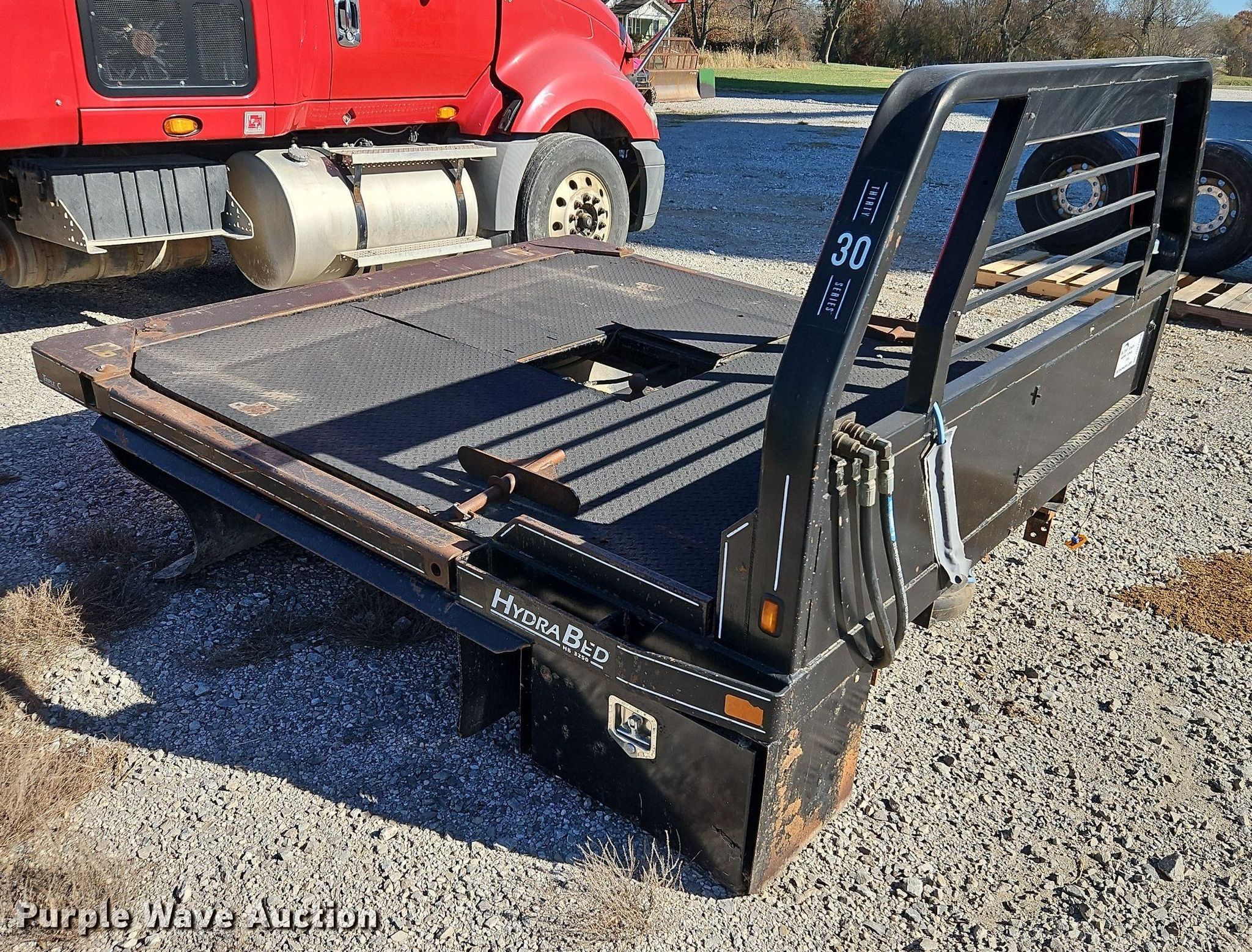 Hydra Bed HB3250 hydraulic bale bed in Mound City, KS Item DN7068 for