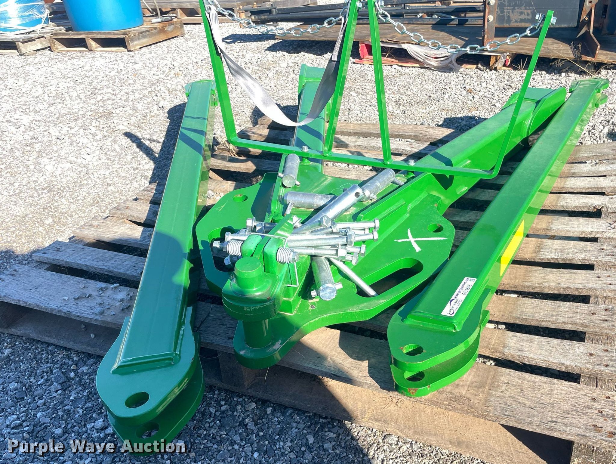 Rear hitch in Alva, OK | Item GG9806 sold | Purple Wave