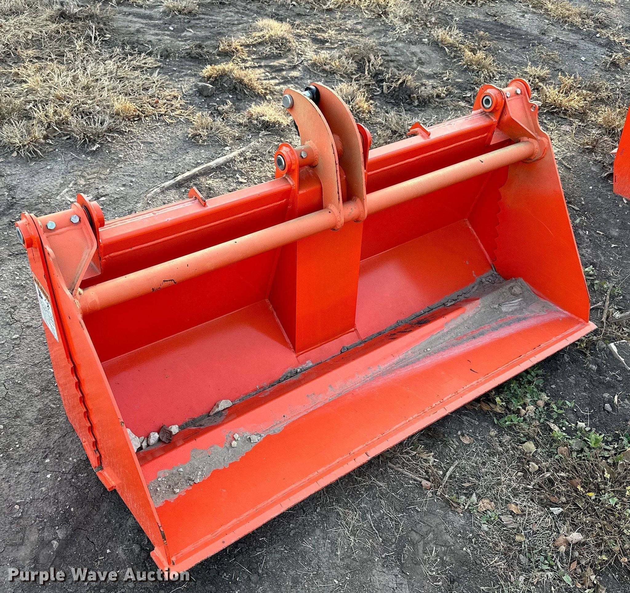 Land Pride CB0654 fourinone skid steer bucket in Salina, KS Item