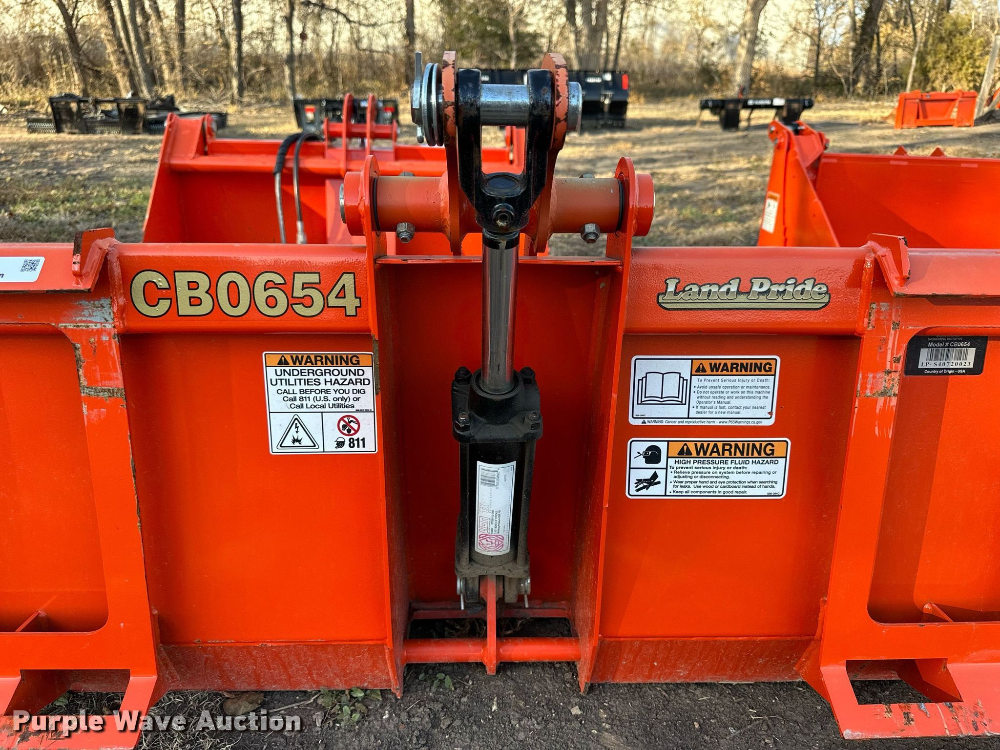 Land Pride CB0654 fourinone skid steer bucket in Salina, KS Item