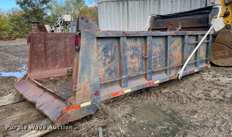 image for item GG9755 Ox Bodies  dump bed