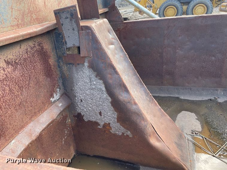 image for item GG9755 Ox Bodies  dump bed