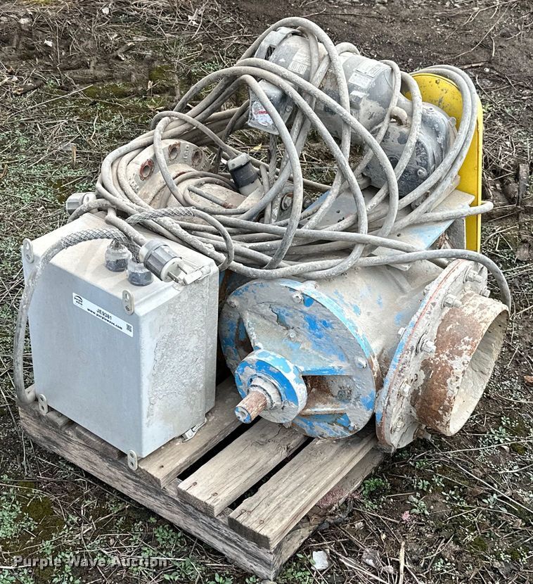 image for item JE9381 Taylor Products  concrete silo