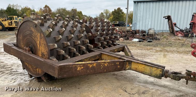 image for item JE9385 Padfoot roller