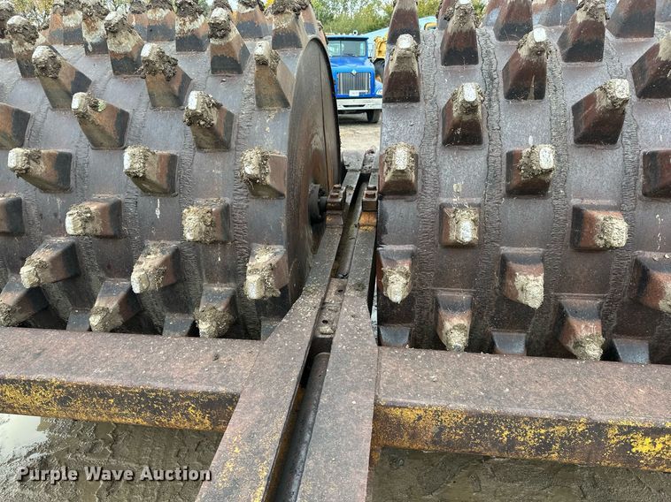 image for item JE9385 Padfoot roller