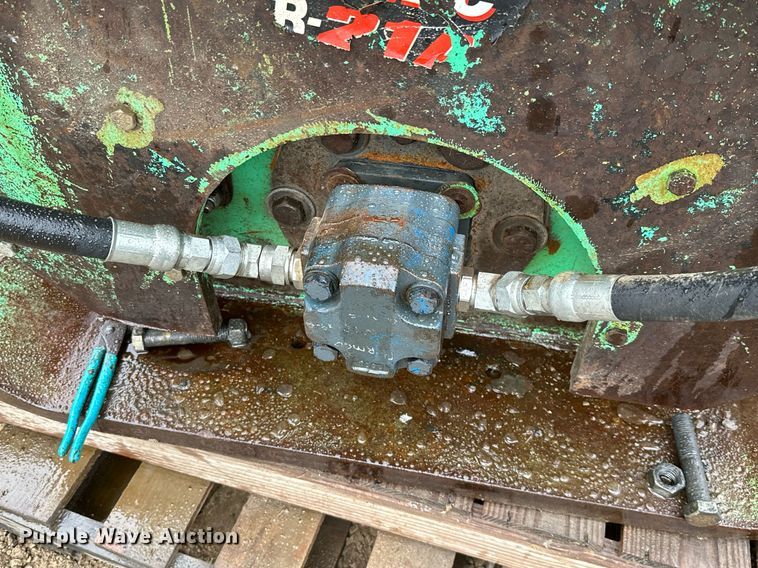 image for item JE9387 2004 Tramac TR-21  plate compactor