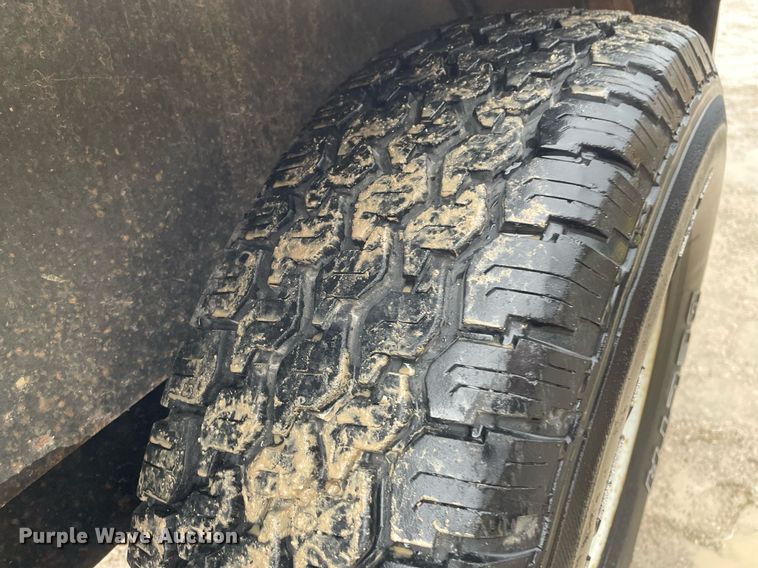 image for item JE9389 1997 Felling  tilt deck utility trailer