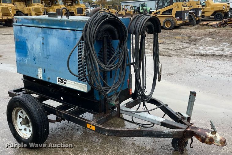 image for item JE9390 Miller Big Blue 251D  welder/generator