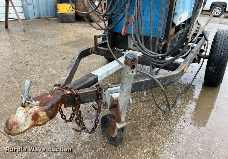 image for item JE9390 Miller Big Blue 251D  welder/generator