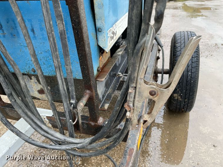 image for item JE9390 Miller Big Blue 251D  welder/generator