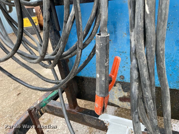 image for item JE9390 Miller Big Blue 251D  welder/generator