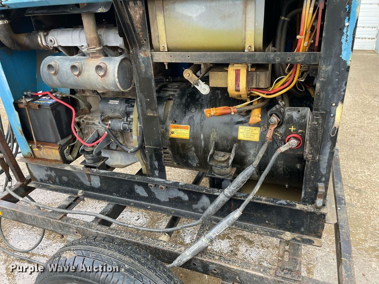 image for item JE9390 Miller Big Blue 251D  welder/generator