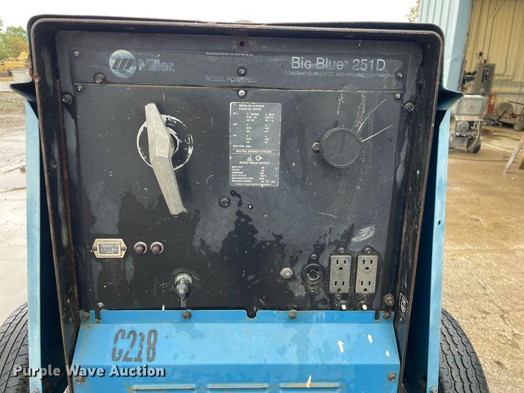 image for item JE9390 Miller Big Blue 251D  welder/generator