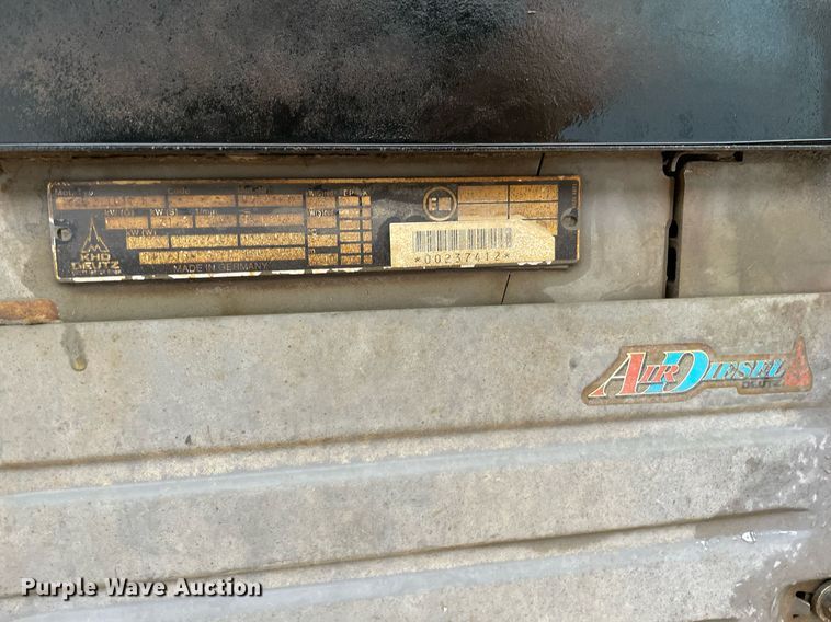 image for item JE9390 Miller Big Blue 251D  welder/generator