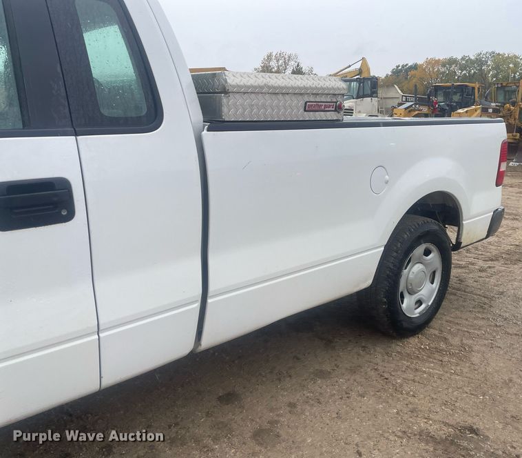 image for item JE9392 2007 Ford F150 XL  pickup truck