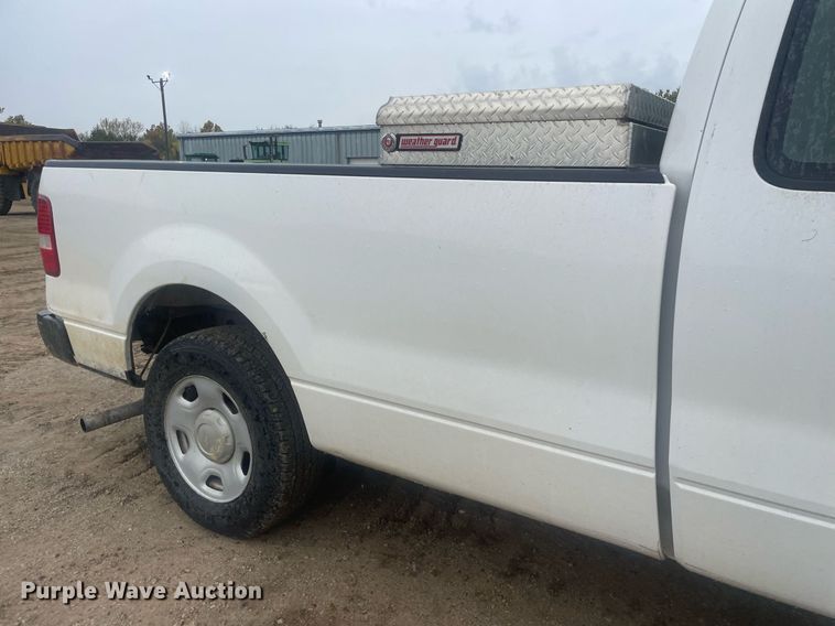 image for item JE9392 2007 Ford F150 XL  pickup truck