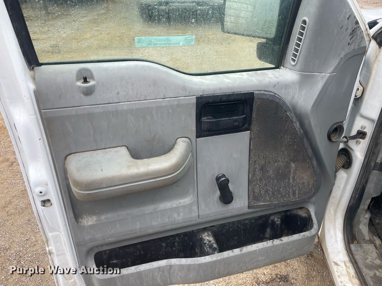 image for item JE9392 2007 Ford F150 XL  pickup truck